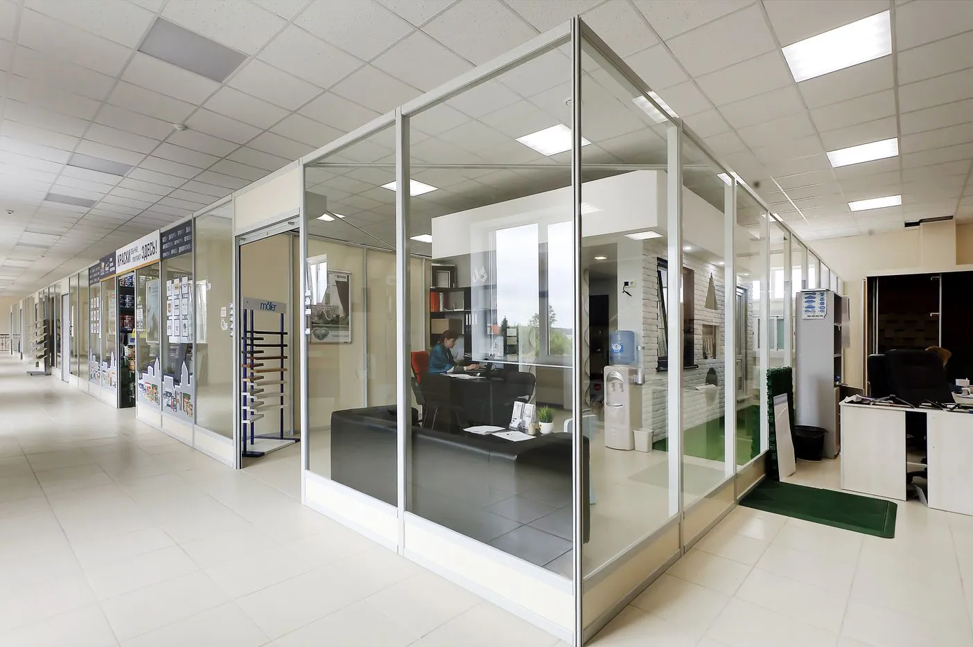 Торговые перегородки из стекла на заказ в Москве | Zerist