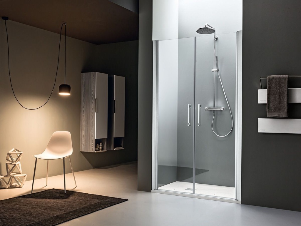 Стеклянные душевые перегородки в современном дизайне ванной комнаты. 0